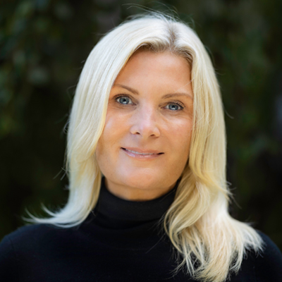 Mette Ballari headshot